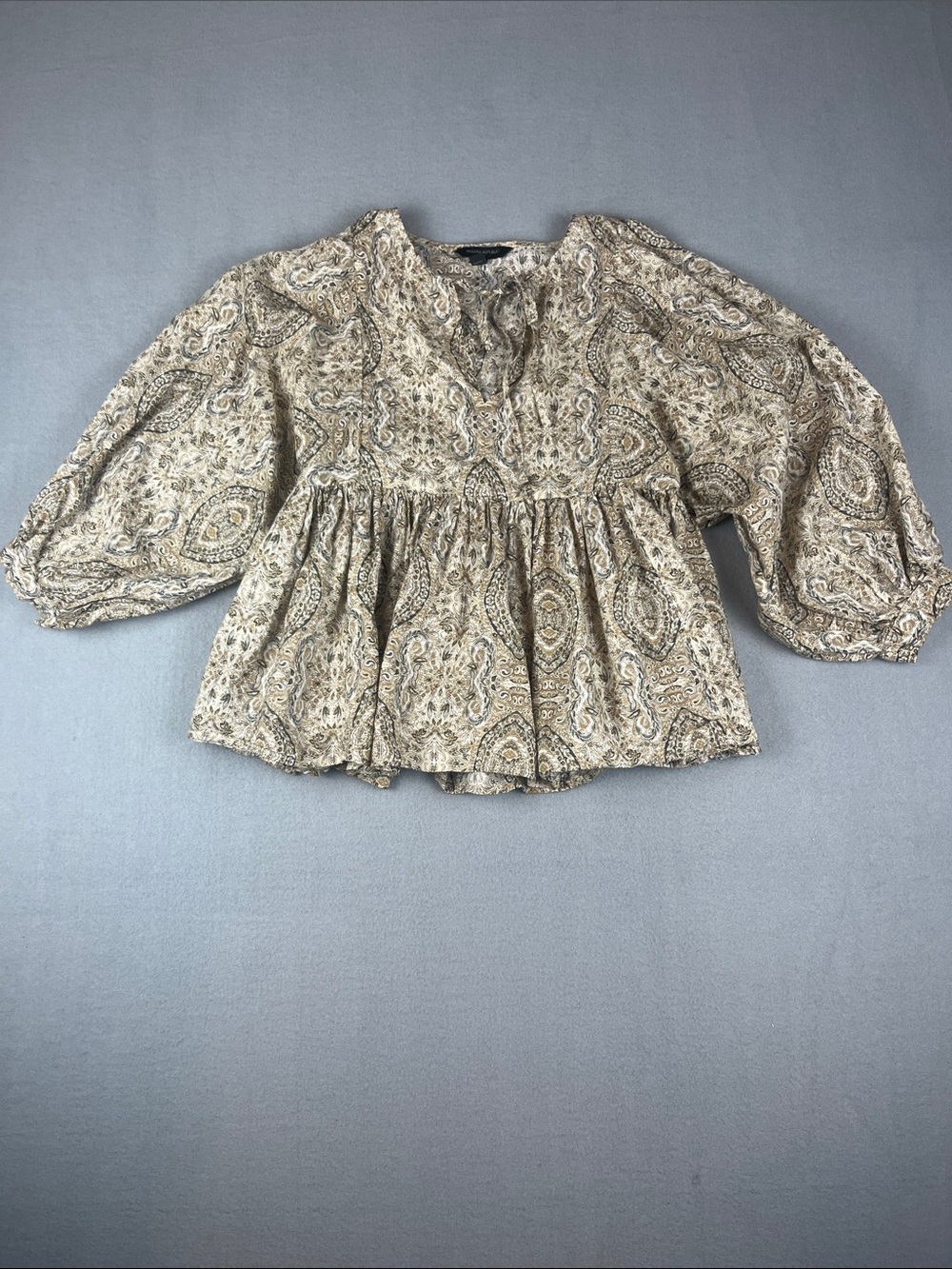 Banana Republic Beige Paisley Peasant Tunic
Size: Petite XS